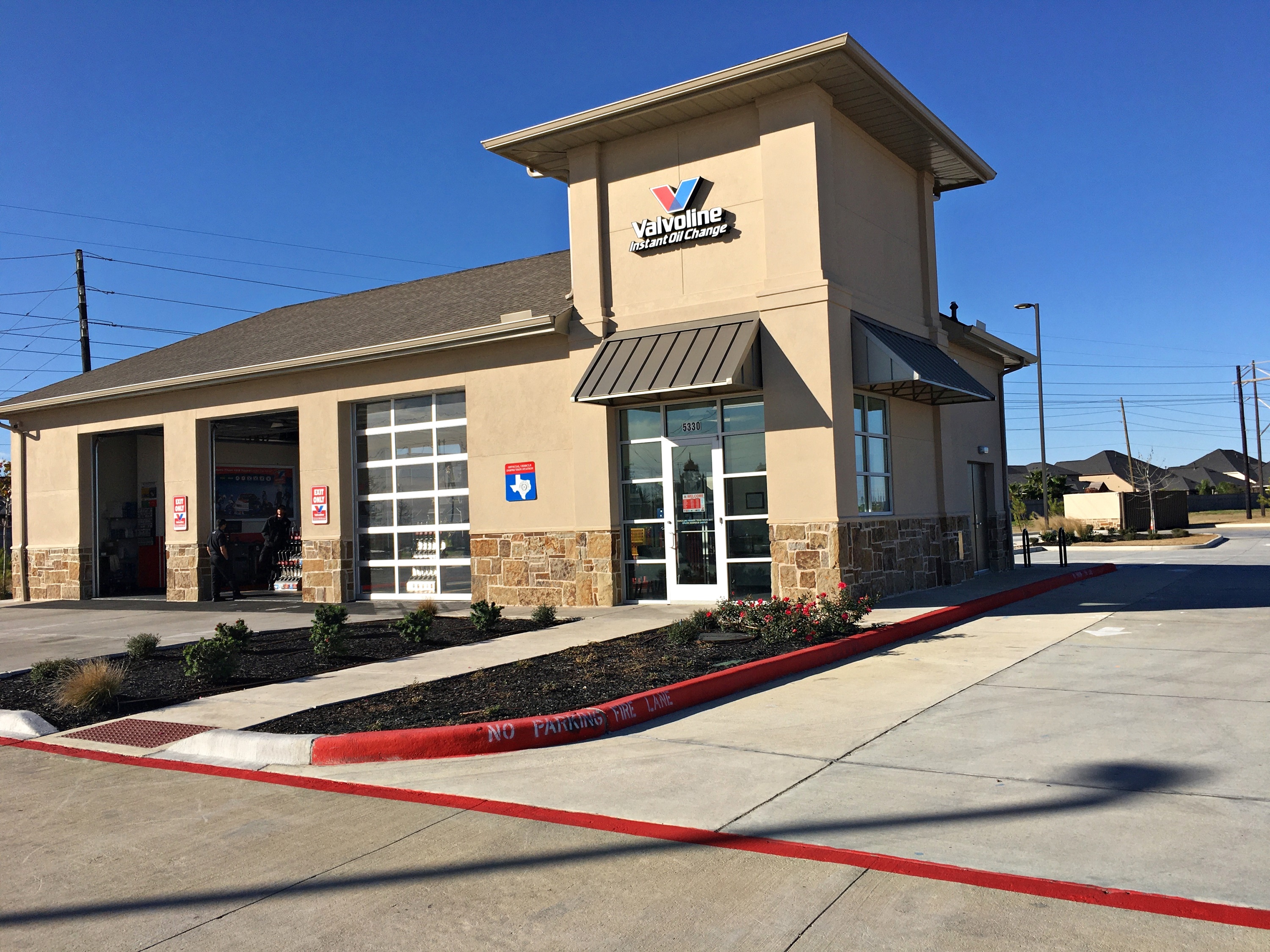 Valvoline in Fulshear, TX ground-up construction by Westwood Contractors