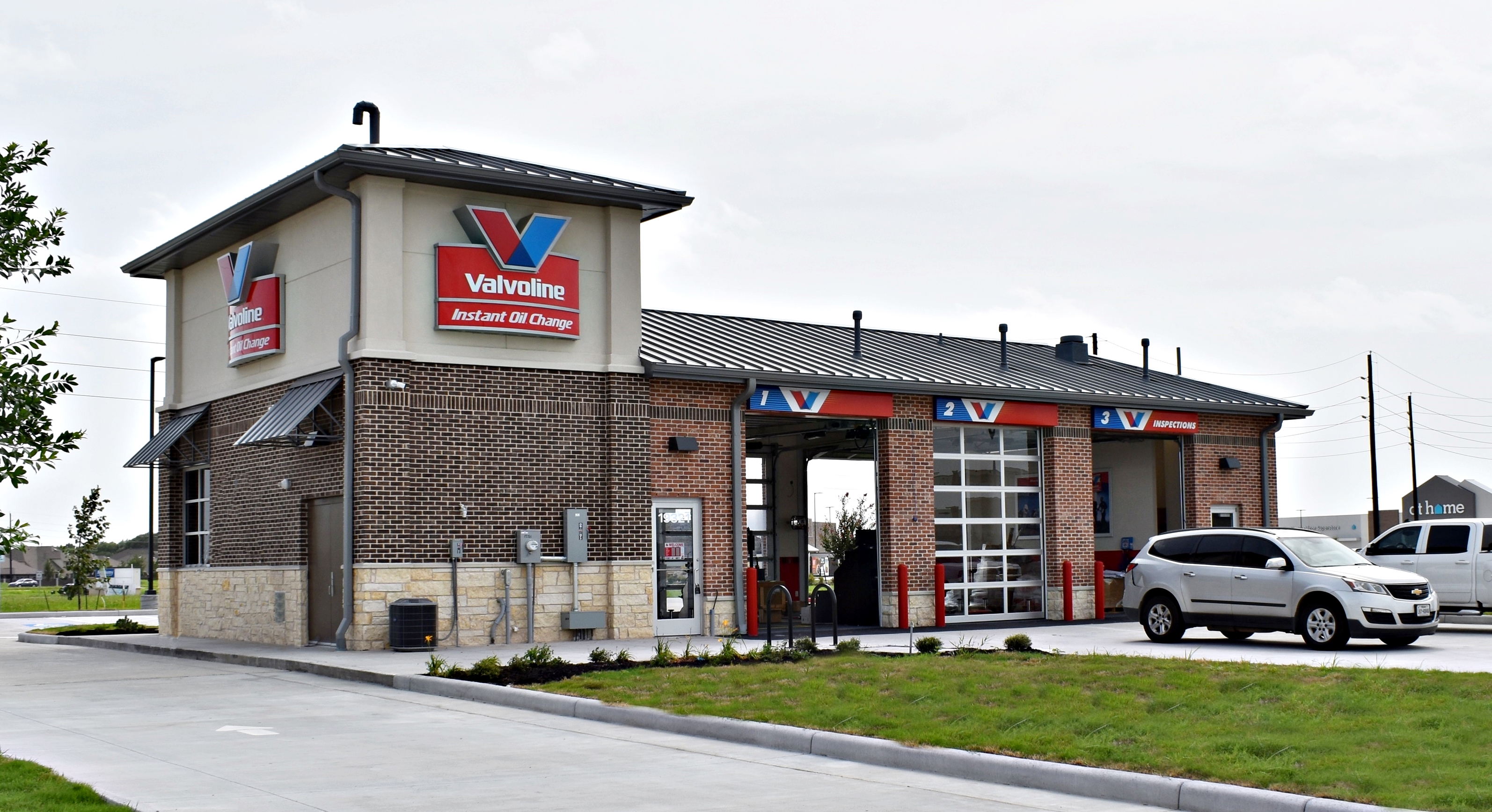 Valvoline in Richmond, TX ground-up construction by Westwood Contractors