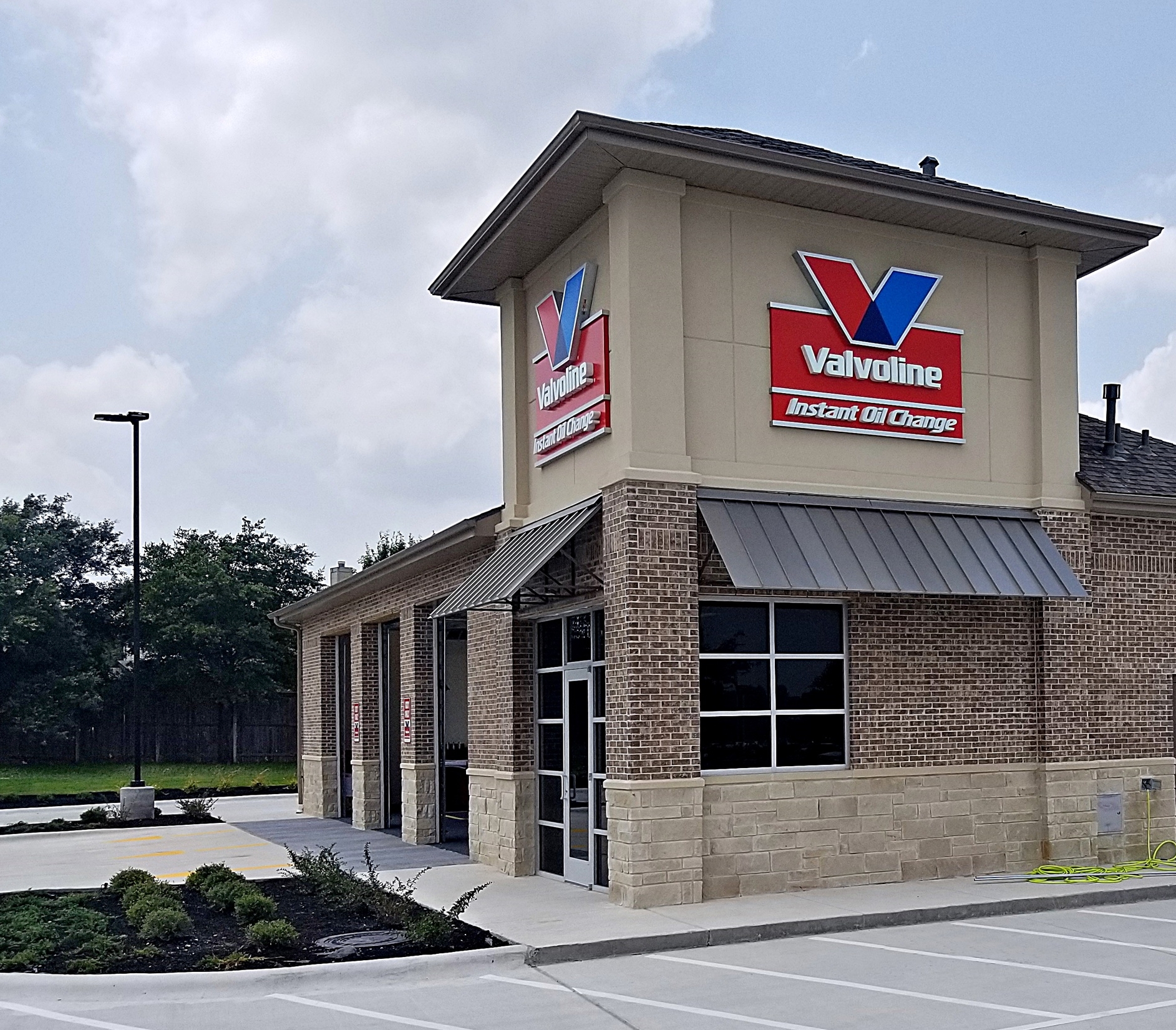 Valvoline in Round Rock, TX ground-up construction by Westwood Contractors